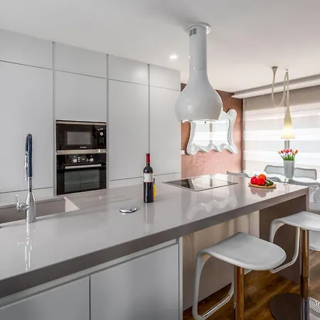 Anabel Bei Porec Mit Pool, Jacuzzi Und Sauna