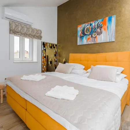 Anabel Bei Porec Mit Pool, Jacuzzi Und Sauna * Kaštelir